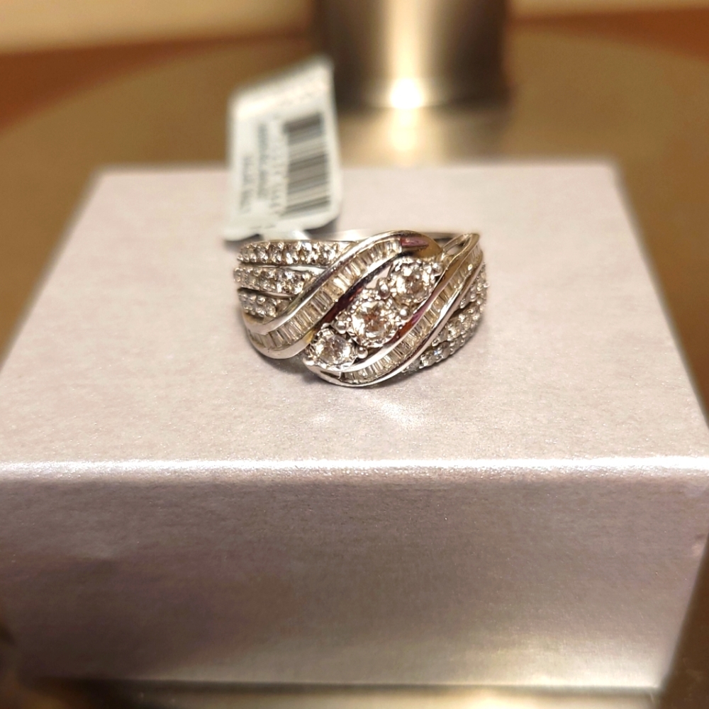 Diamond ring women's size 7